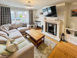 Lounge- click for photo gallery